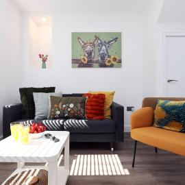 Penarth Getaway - Modern 2-Bed Flat!