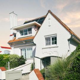 Strandvilla Zeegloed, ξενοδοχείο σε Sint-Idesbald