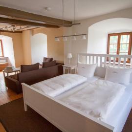 Burgwohnung 2 nähe Heidelberg - mitten in der Natur
