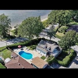 Logement paisible vue sur l'eau, hotel u gradu Laval
