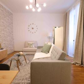 Emerald holiday home +with patio+, hotel vo Viedni