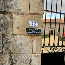 La Ferme des Hautes Roches، فندق في Quincay