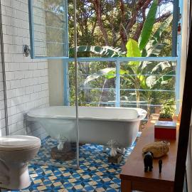 Sitio Cocoroca - casa com banheira, vista para a mata e acesso ao rio