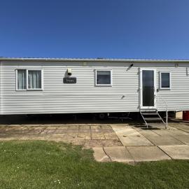 Modern 6 Berth Caravan At Sand Le Mere Park, Yorkshire Ref 71002D, Hotel in Tunstall