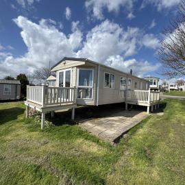 Stunning 8 Berth Caravan With Decking, Ref 71012P