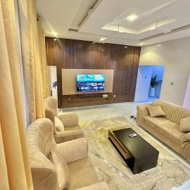 Serene 5 Bedroom Duplex With Exclusive Compound, hotell sihtkohas Iseri