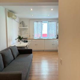 The Urban Nest apartament, hotel di Giurgiu