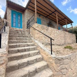 Karpaz King's Hill Traditional House, hotel in Kalé Bournou