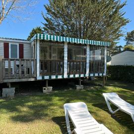 Mobil Home Hyper Confort 4 ou 5 Personnes dans Camping 4 étoiles, hotel in Pont-Aven