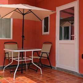 Beach Bay Terrace with Mountain views, hotel en Buccament