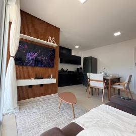 Apartamento completo em Camboriú, até 8 pessoas โรงแรมในกัมโบรีอู