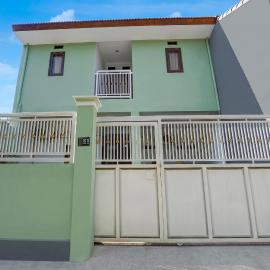 OYO 95293 Citra Homestay Syariah، فندق في باسورووان