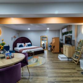 VIBES! Free Parking, Piano, King Bed: Washington'da bir otel