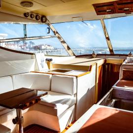 BALI BOAT b&b HOUSE BOAT, Hotel in SantʼAntìoco