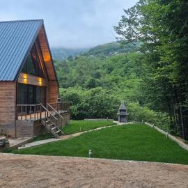 Yonga Bungalov, hotelli Akcaabatissa