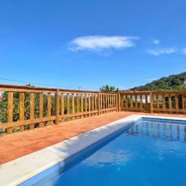 Mas la Fàbrica Rural Home, hotel a les Planes d'Hostoles