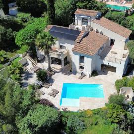 Sea view villa Les Issambres, hotel in Roquebrune-sur-Argens