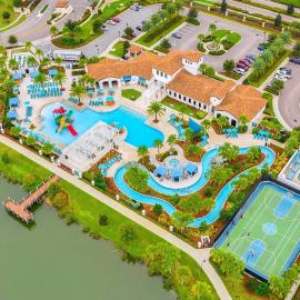 Luxury WaterPark Free Access 6BR 5BA Disney, Hotel in Kissimmee