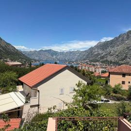 Lana Apartment, hotel di Škaljari