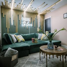 Rockside - Luxury 1 bedroom home with hot tub, central location, parking and pet friendly, viešbutis Vindermyre