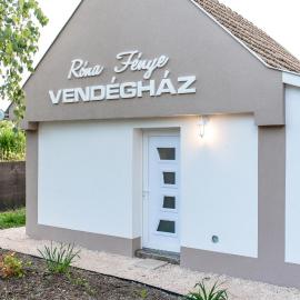 Róna Fénye Vendégház, hotel a Sándorfalva
