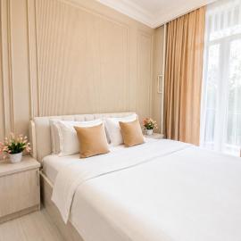 Yunusabad Metro Apartment with Large Balcony