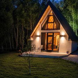 Cozy A-Frame House with Mountain View - Brezna