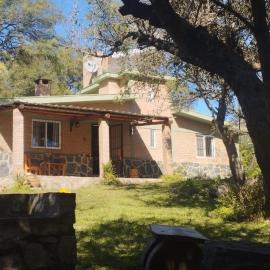 Chalet del Rio, hotel in Cuesta Blanca