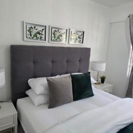 Rodney Bay Luxuries, hotel u gradu 'Rodney Bay Village'