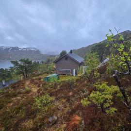 Beautiful Home In Bjordal With Wifi โรงแรมในHogvær