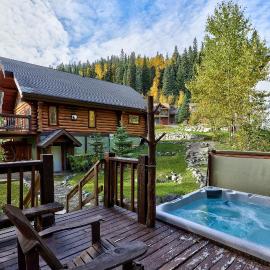 The Sunburst Chalet in Sun Peaks, hotel a Sun Peaks
