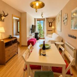 La Casita del Pirineo, hotel in Tramacastilla de Tena