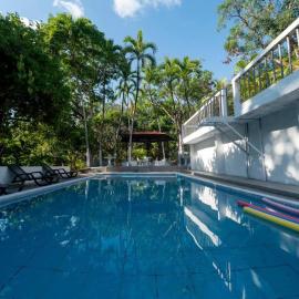 Las cabañas, hotell i Jacó