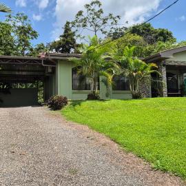 Arboleda House by the River, Forest with Jacuzzi and A C