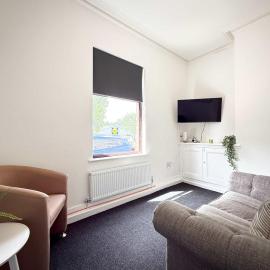 Comfortable Single Room in Wigan House