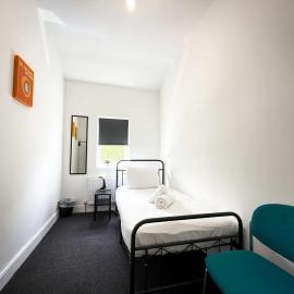 Comfortable Single Room in Wigan House