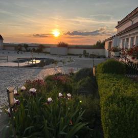 Gut Sonnenhof, hotel di Žatec