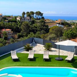 Chillout House with heated pool 29 C Sea & Mountain view