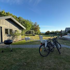 Newly renovated guest house 200 meters from the beach, hotel a TrÃ¤slÃ¶vslÃ¤ge