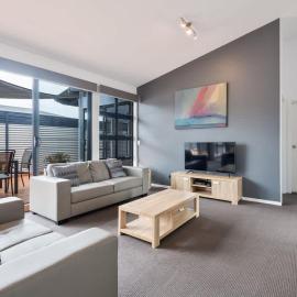 Plantation - 3BR Modern Family Friendly Apartment Huskisson Main Street By Nautilus Apartments Jervis Bay