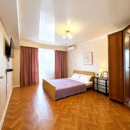 Уютные апартаменты в центре Конаева, hotel in Kapchagay