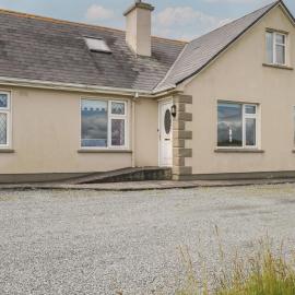 Islands Inn, hotel i Louisburgh