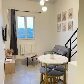 Chantilly Centre ville 15 Chateau et Gare 102