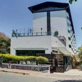 Ramee Guestline Hotel Juhu, viešbutis Mumbajuje