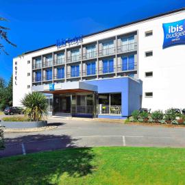 Viesnīca ibis budget Pau Lescar pilsētā Leskāra