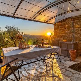Casa Tramonto - Panoramic Terrace near Florence，唐尼尼的飯店