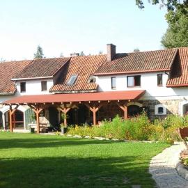 Leśniczówka Okominek - Pokoje Gościnne nad jeziorem, hotel em Waplewo