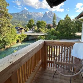 LoisachLodge - zwischen Loisach und Zugspitze, hotel Garmisch-Partenkirchenben
