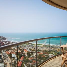Miklat Luxury Condo & Spectacular View By Feelhome, hotel a Tel Aviv
