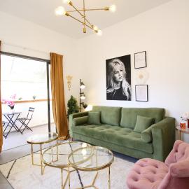 Design & Balcony In City Center By Feelhome